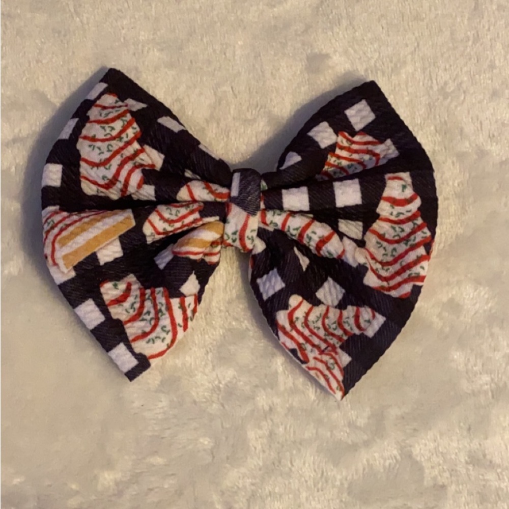 Clip on bows